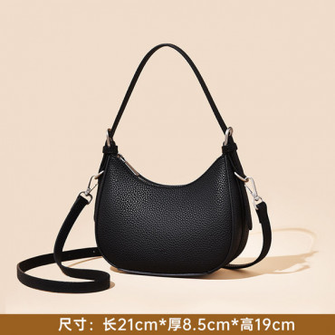  Luxury shoulder bag...