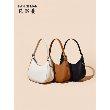  Luxury shoulder bag...