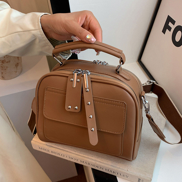 High end ladies' handbag multi-layer large capacity commuting bag(Brown) Code : 230