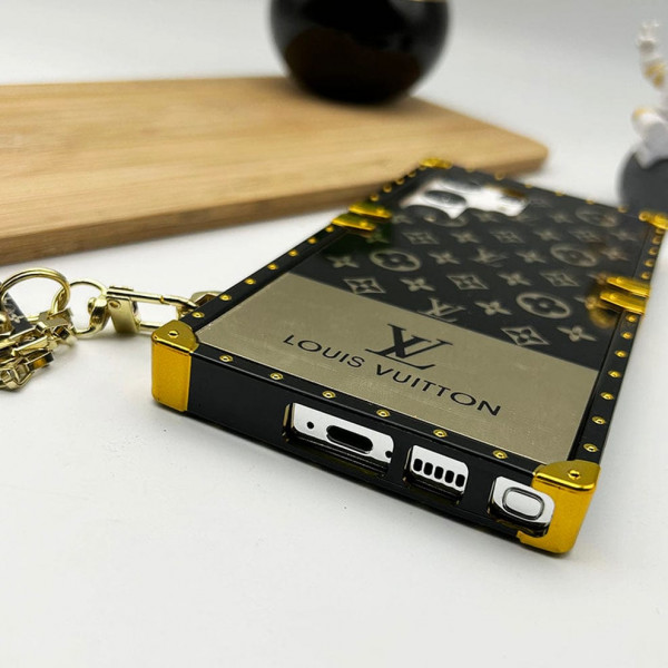 Samsung Galaxy Ultra Series Luxury Brand Shiny Trunk Cover With Key Chain