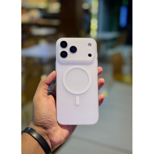 Momox Brand Magsafe Magnetic 17 Series Concept Case for iPhone
