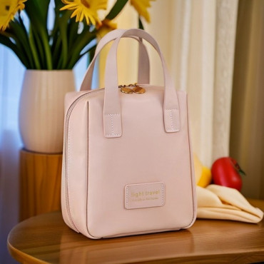 Makeup-Bag (Pink colour)