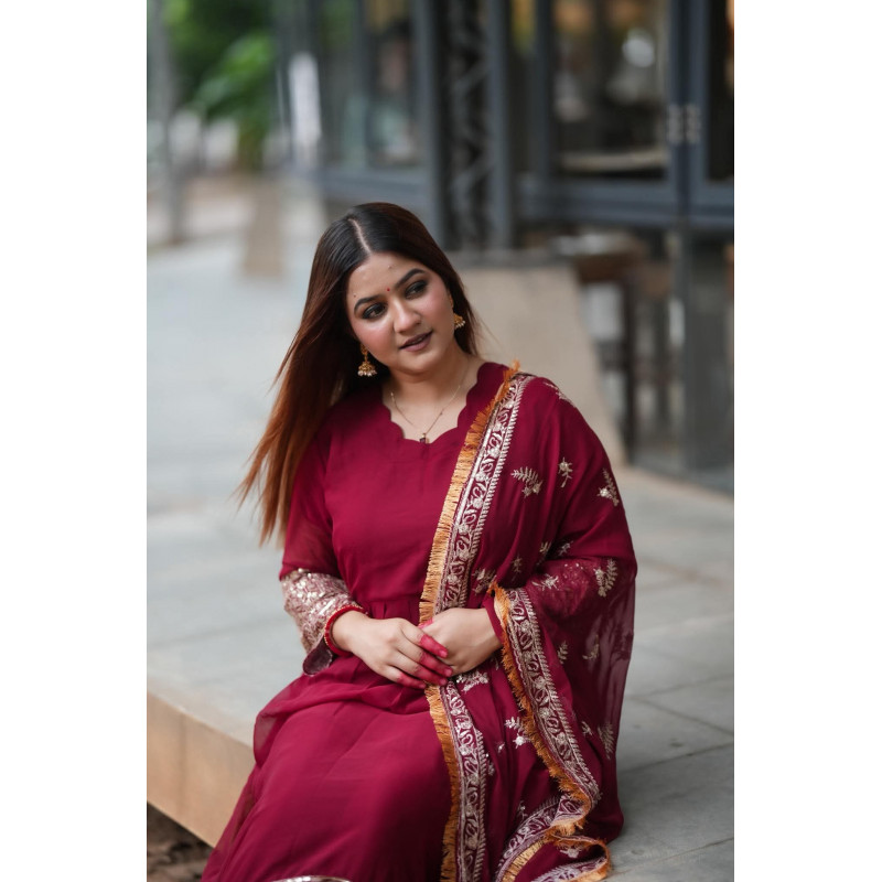  প্রিমিয়াম লাক্সারি গাউন