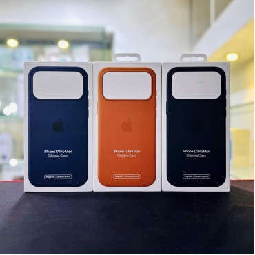 Apple Silicone Case with MagSafe for iPhone