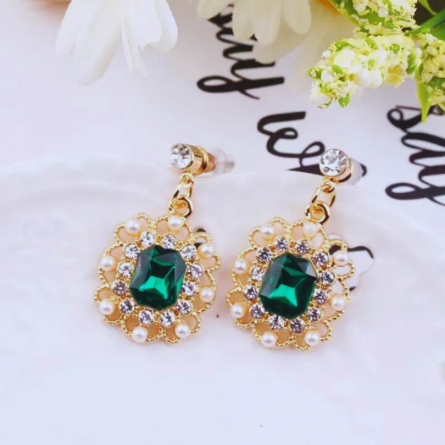 GUESS Basic Fringe Linear Drop Earrings