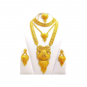 Sita har neckless