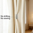 Magnetic curtain clips