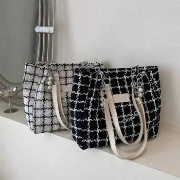 Classic Plaid Chain ...
