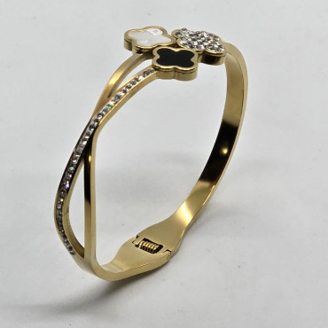 Bracelet 23...
