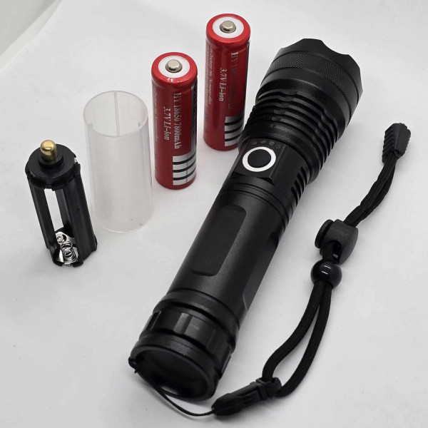Waterproof Zoom Torch Light  7800mAh 